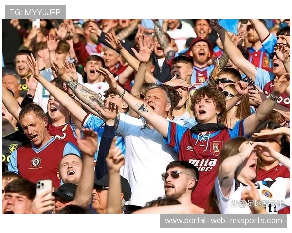 维拉公园球迷看台齐声高歌致敬功勋队长,现场巨型TIFO成焦点 维拉公园球迷看台齐声高歌致敬功勋队长,现场巨型TIFO成焦点