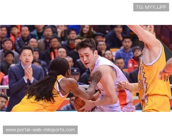 深圳力克青岛，贺希宁带伤坚持展现领袖风范