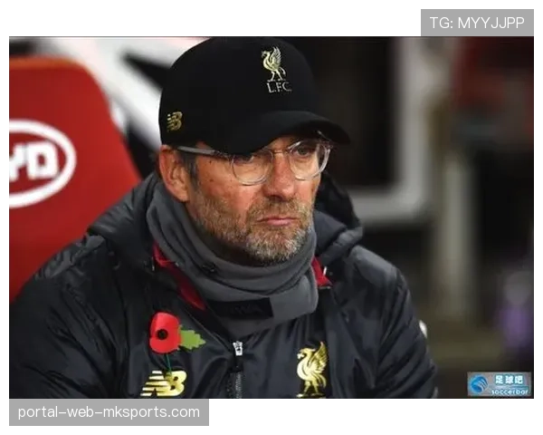 终场哨响，图赫尔走向克洛普握手，两位德国教头截然不同的战术理念在本场2-2平局中激烈碰撞。